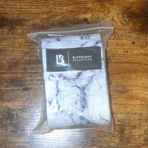 FREE Buffbunny Glute Band w/ ANY Buffbunny purchase from my closet 📣